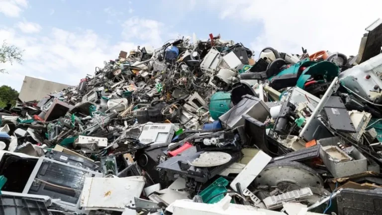 e-waste-pollution-860x484.jpg